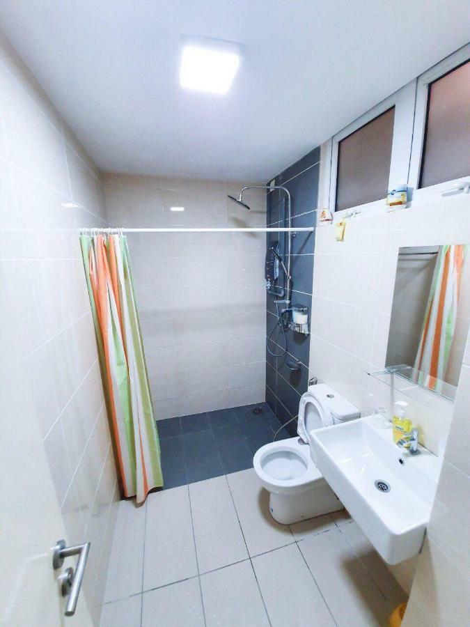 Yenni Duplex @ Decentrum, Kajang Seri Kembangan Exterior foto