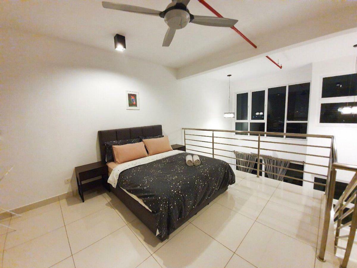Yenni Duplex @ Decentrum, Kajang Seri Kembangan Exterior foto